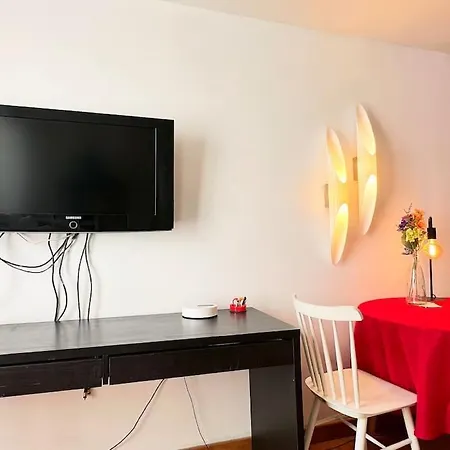 Profile Et Identite Volee Apartament