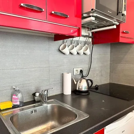 Profile Et Identite Volee Apartament